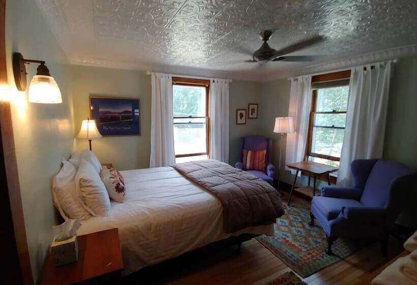 צימר Keene Valley Lodge