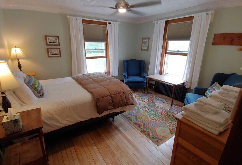 צימר Keene Valley Lodge