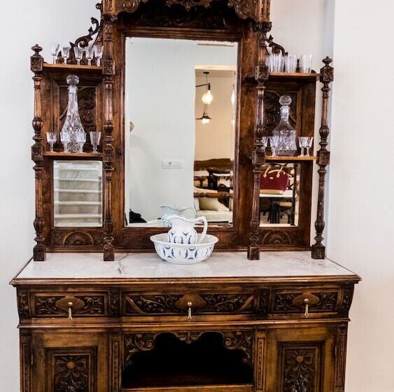 تختخواب و صبحانه Lemon Tree House