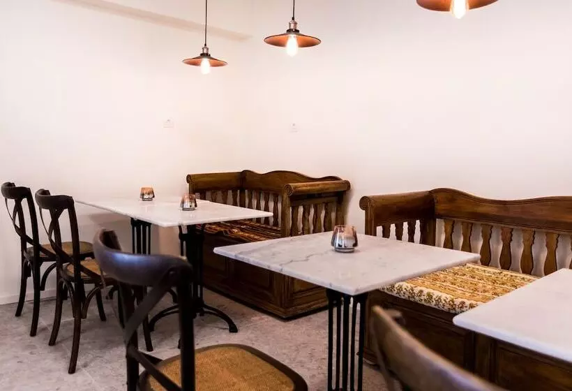 تختخواب و صبحانه Lemon Tree House