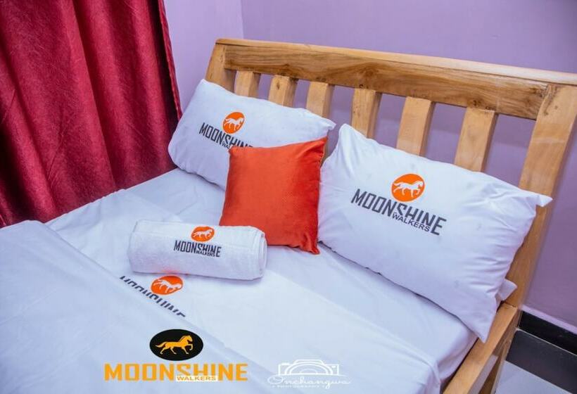 Bed and Breakfast Moonshine Walkers