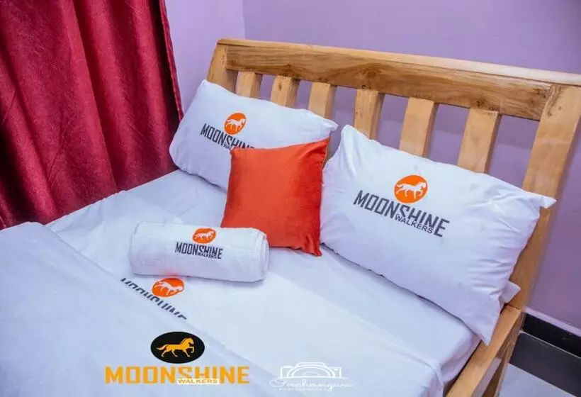 Bed and Breakfast Moonshine Walkers