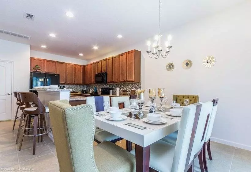Classic 6bed 4ba Villa, Games, Pool, Spa   5244o