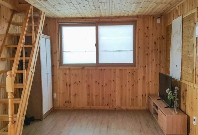 Gyeongju Feel House Pension