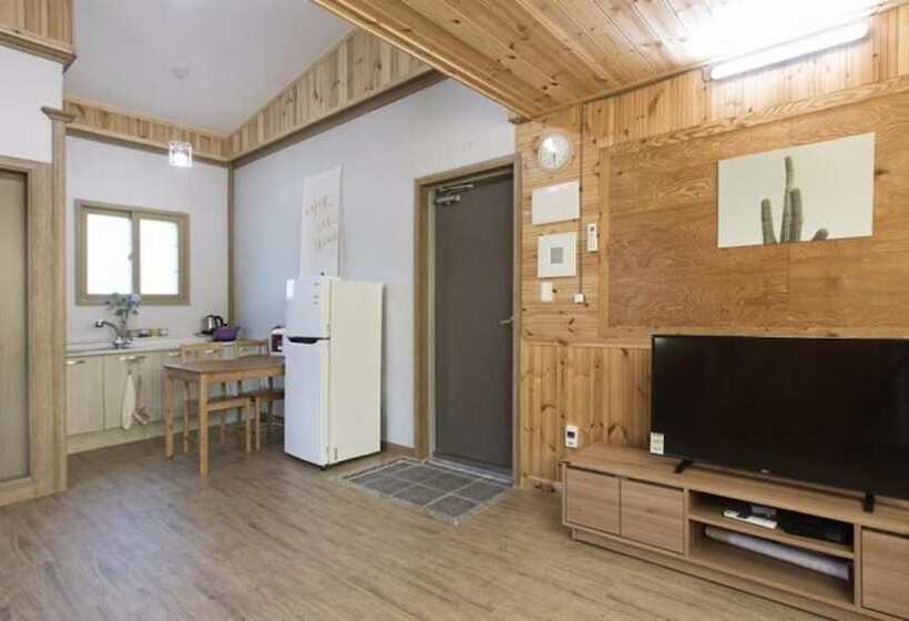 Gyeongju Feel House Pension