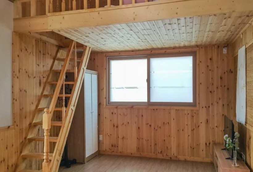 Gyeongju Feel House Pension