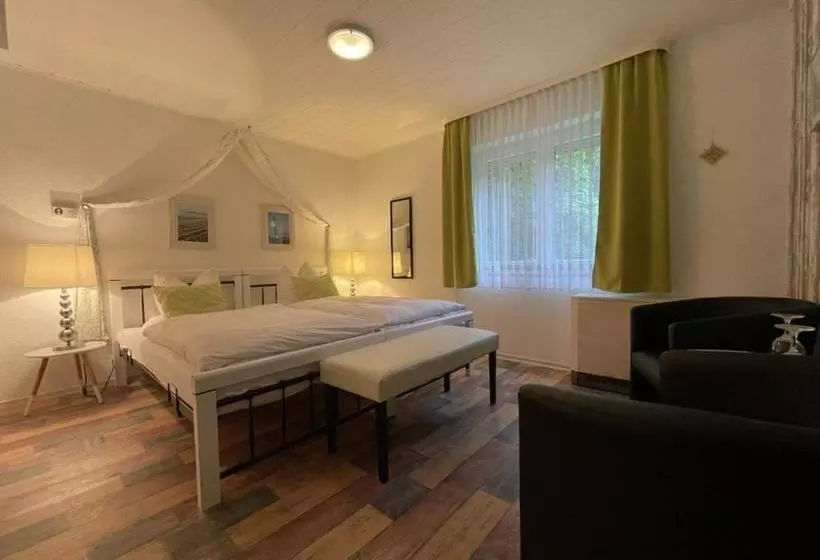 Hotelli Astoria  Bad Wildstein