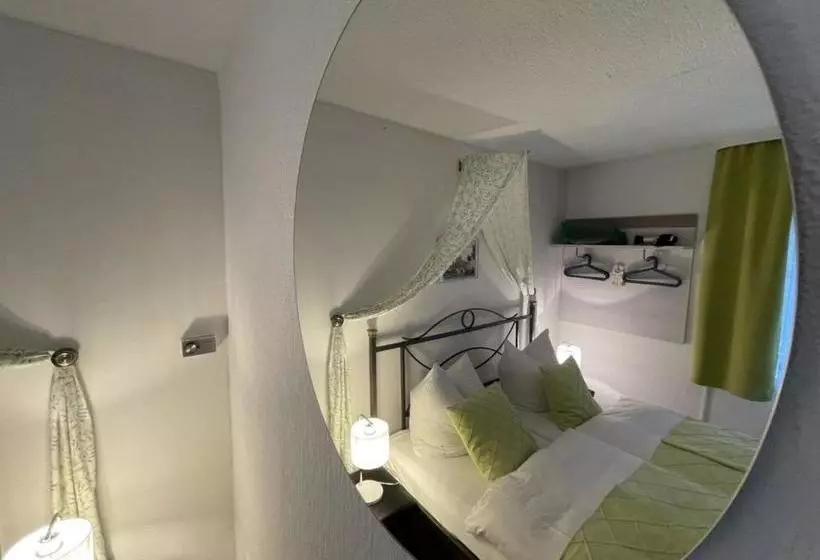 Hotelli Astoria  Bad Wildstein