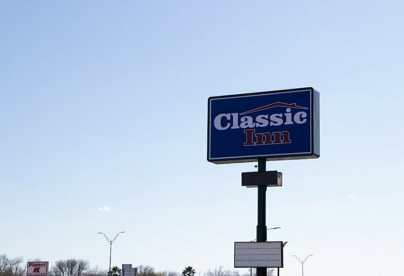 호텔 Classic Inn