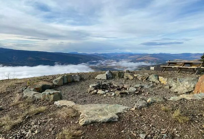 Hotelli Dawson Lodge