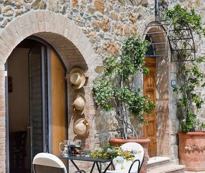 Maaseutuhotelli I Pianelli