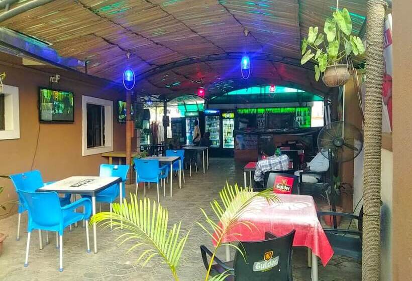 هتل Tallin Luxury