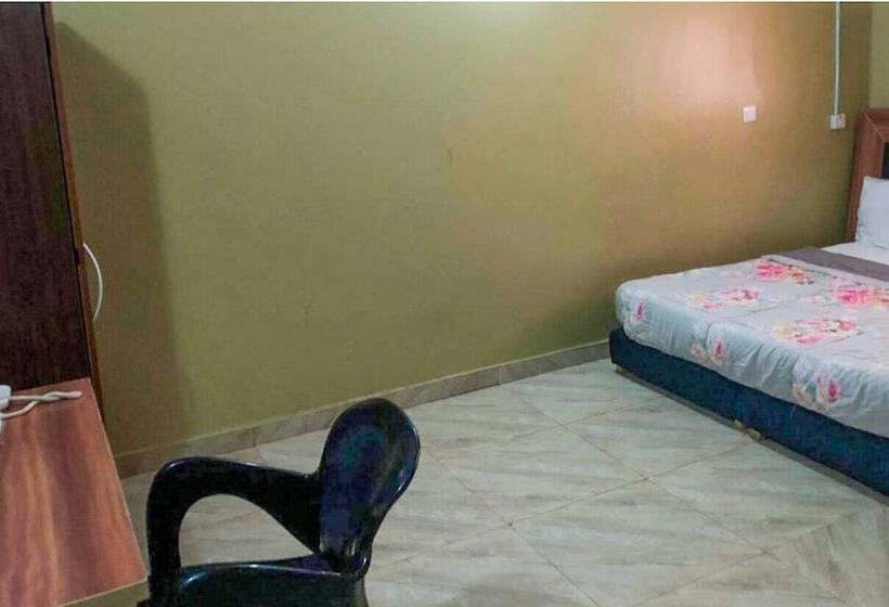 هتل Tallin Luxury