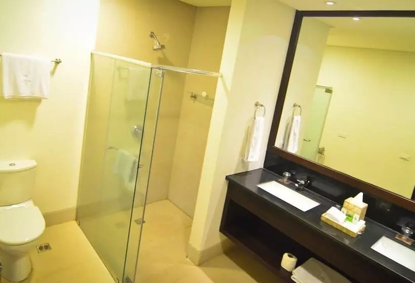 Kamana Sanctuary Resort And Spa