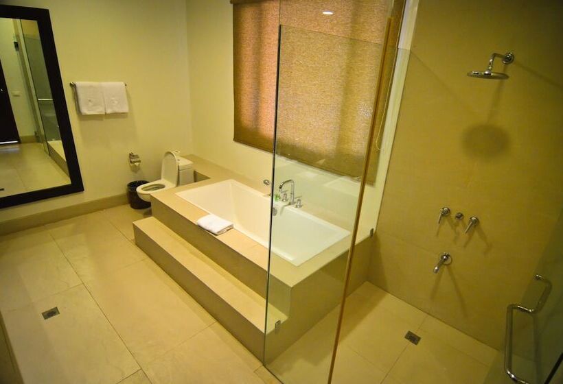 Kamana Sanctuary Resort And Spa