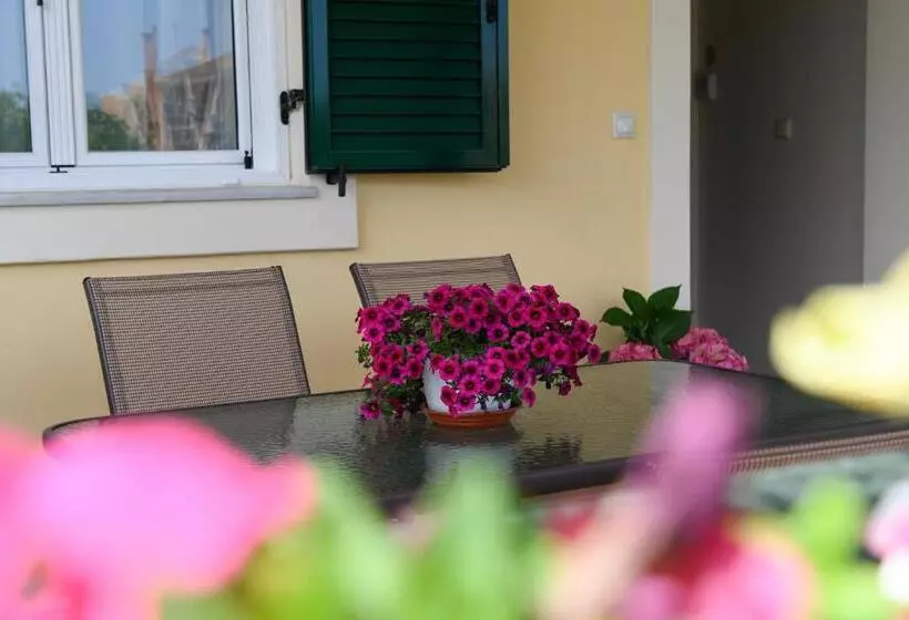 Nostalgia Corfu Town Apartments