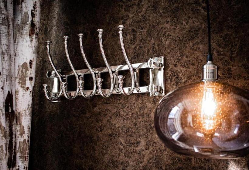 펜션 The Auction House