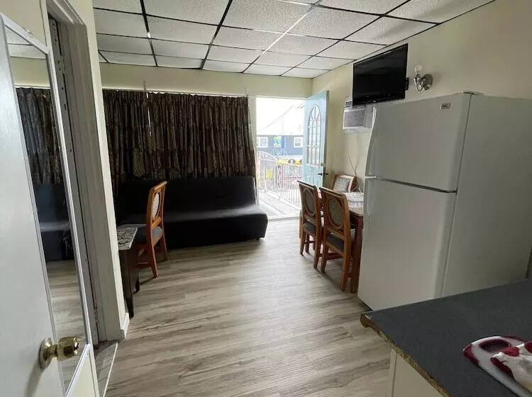 Searay Motel