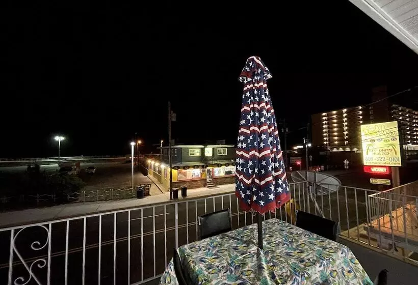 Searay Motel
