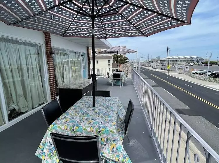 Searay Motel
