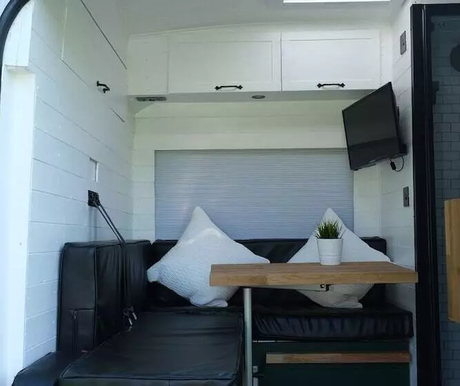 Superb 4 Berth Campervan With Kingsize Bed