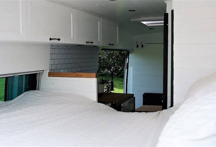 Superb 4 Berth Campervan With Kingsize Bed