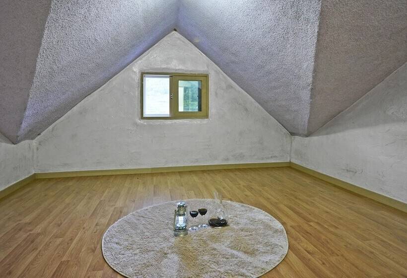 Tongyoung Macaio Pension