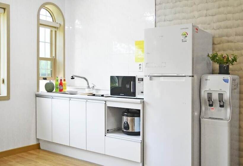 Tongyoung Macaio Pension