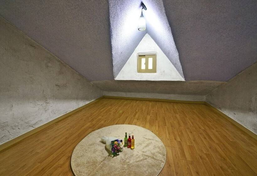 Tongyoung Macaio Pension