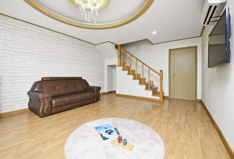 Tongyoung Macaio Pension