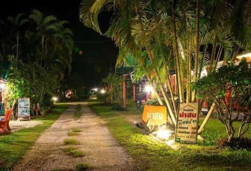 בית מלון כפרי Nason Resort