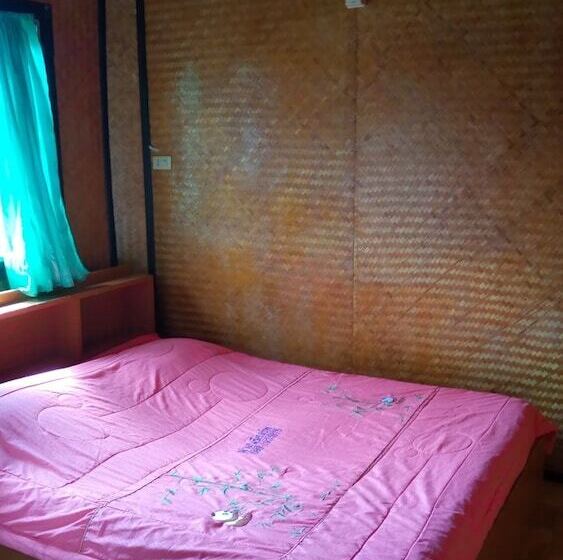 בית מלון כפרי Nason Resort