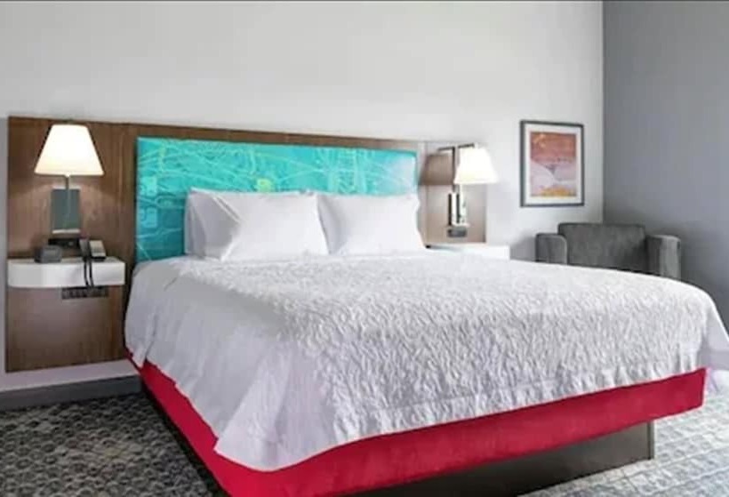 هتل Hampton Inn & Suites St. Charles Old Town Area