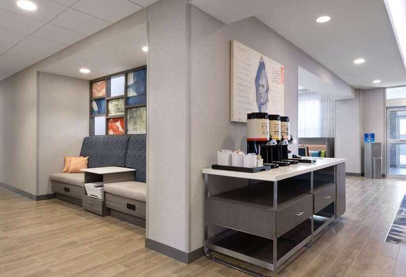 هتل Hampton Inn & Suites St. Charles Old Town Area