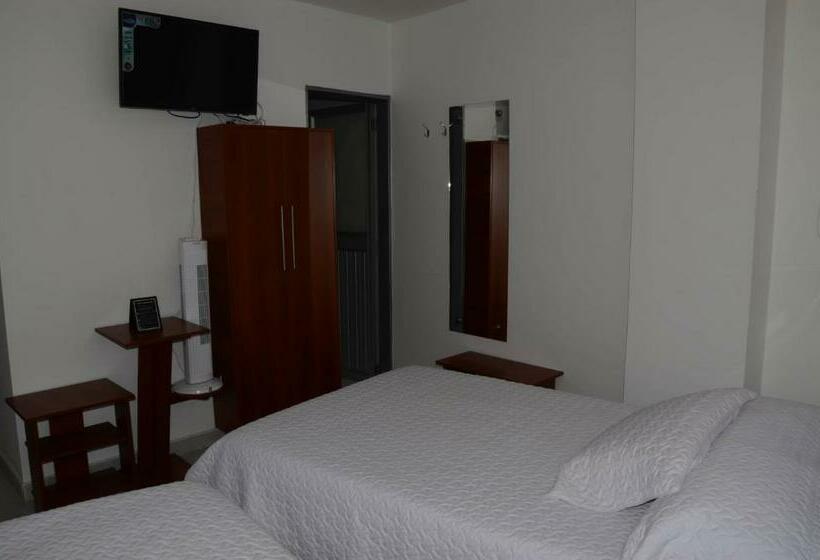 Hotel Manhattan Barbosa