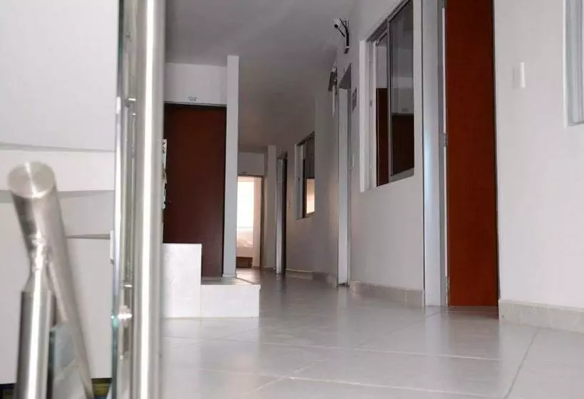 Hotelli Manhattan Barbosa