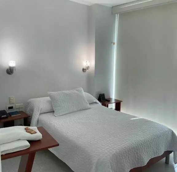 Hotelli Manhattan Barbosa