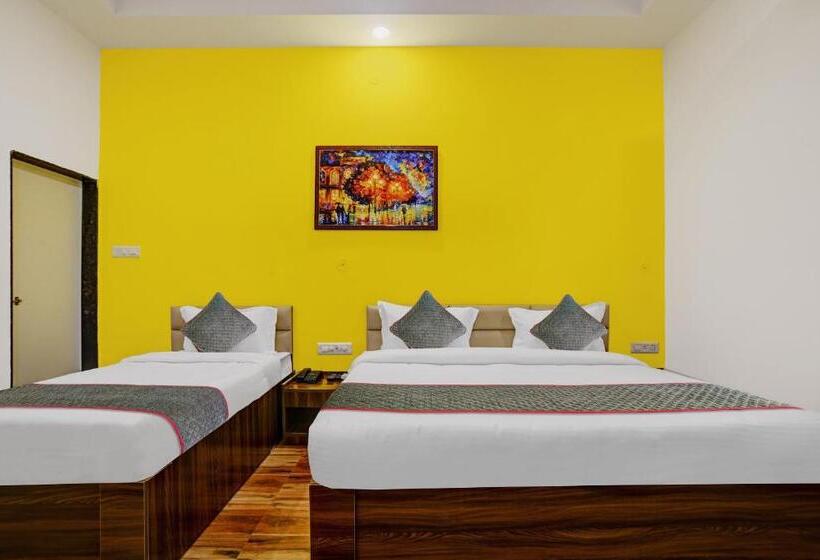 בית מלון כפרי Super Townhouse Pine Tree