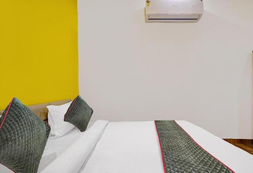 בית מלון כפרי Super Townhouse Pine Tree