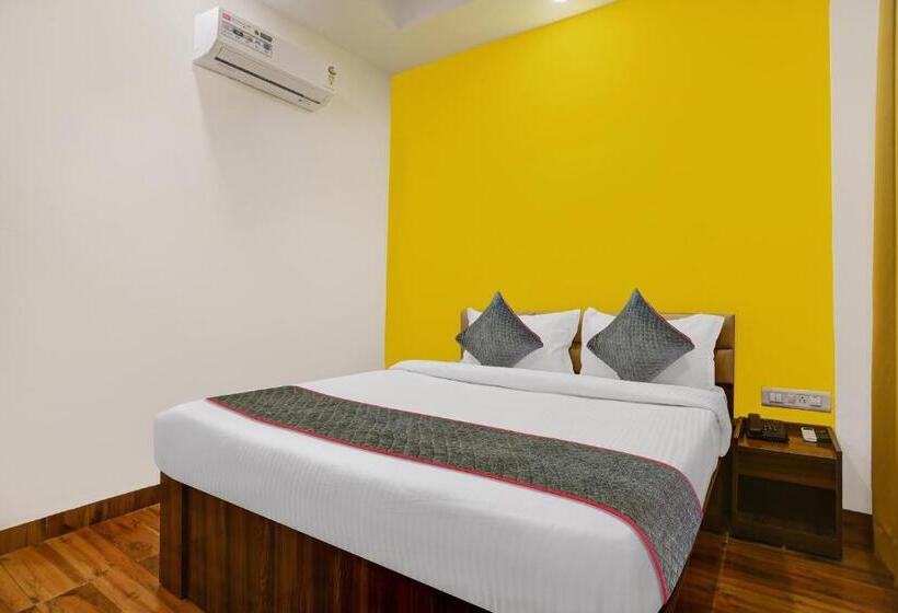 בית מלון כפרי Super Townhouse Pine Tree