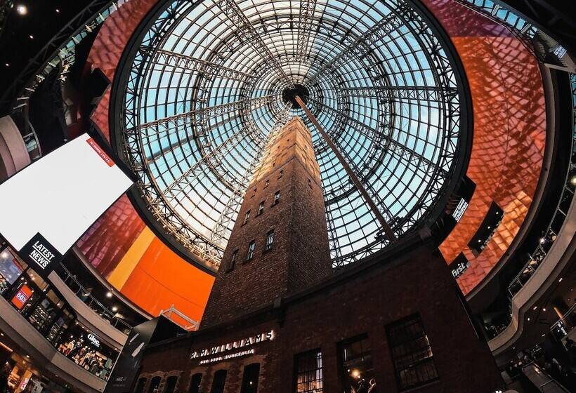 Отель Voco Melbourne Central