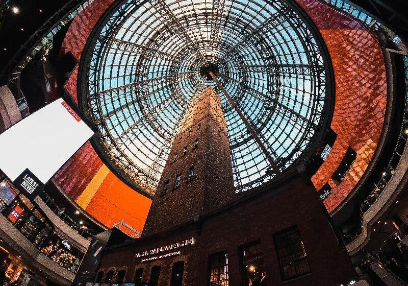 Отель Voco Melbourne Central