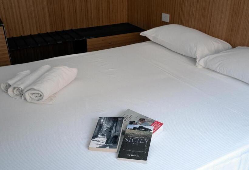 بنسيون Sognalibro Bed And Books