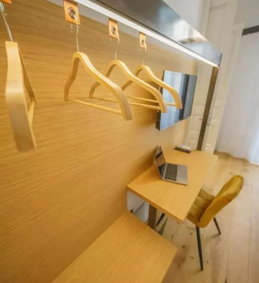 تختخواب و صبحانه Cafuné Rooms