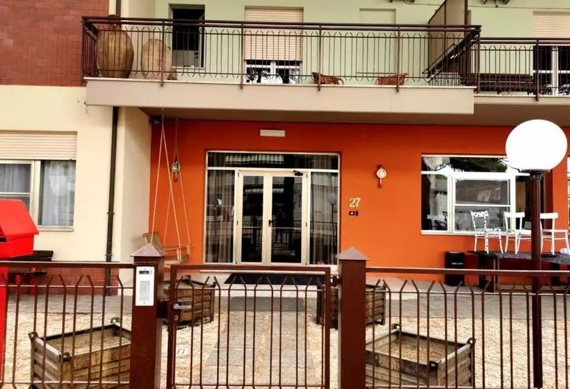 Hotelli Casa Dorita   Free Breakfast Corner 8 12