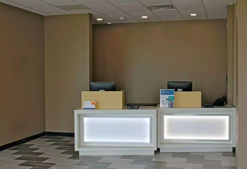 هتل Comfort Inn Miramar Beachdestin