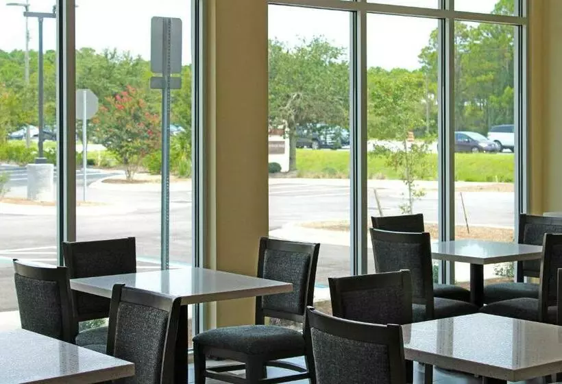 هتل Comfort Inn Miramar Beachdestin