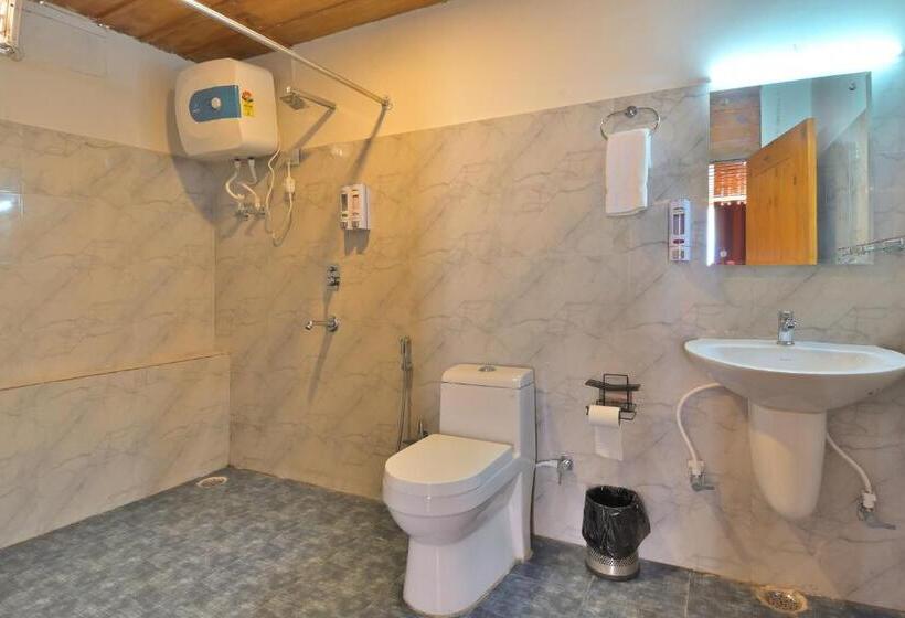 בית מלון כפרי La Riqueza Kanatal   Mountain View Rooms   Welcome New Year With Fresh Snowfall