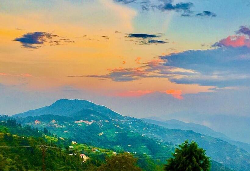 בית מלון כפרי La Riqueza Kanatal   Mountain View Rooms   Welcome New Year With Fresh Snowfall