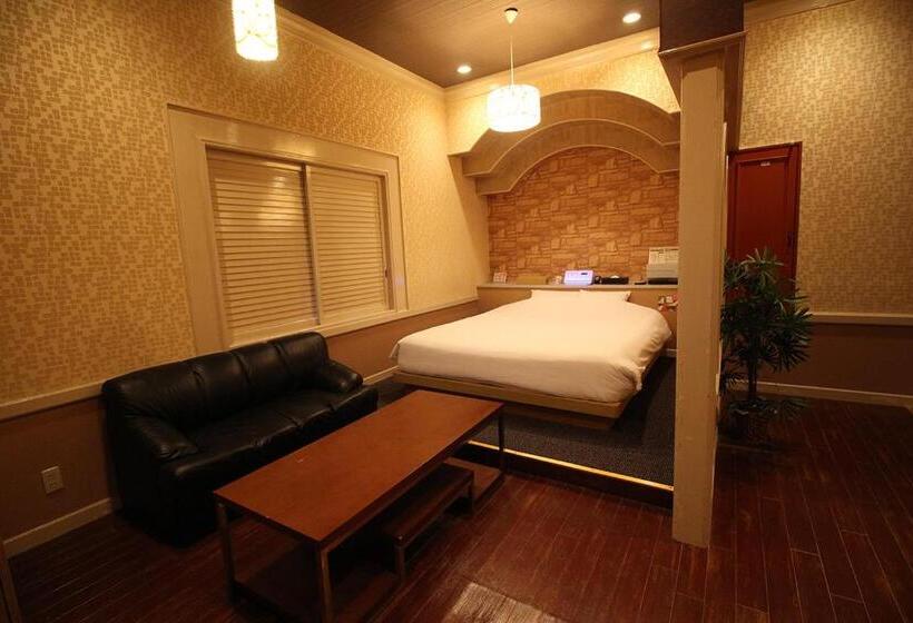 Utovilla Hotel555 沼津店